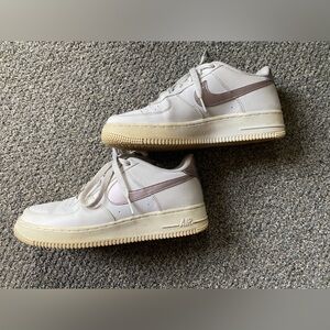Women’s/girls Air Force 1’s